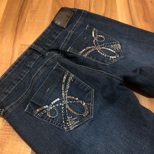 Size small Maurice’s jeans.